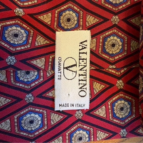 Valentino Cravatte Silk Tie Red & Blue Geometric Pattern- Made In Italy-Vintage - Picture 5 of 11